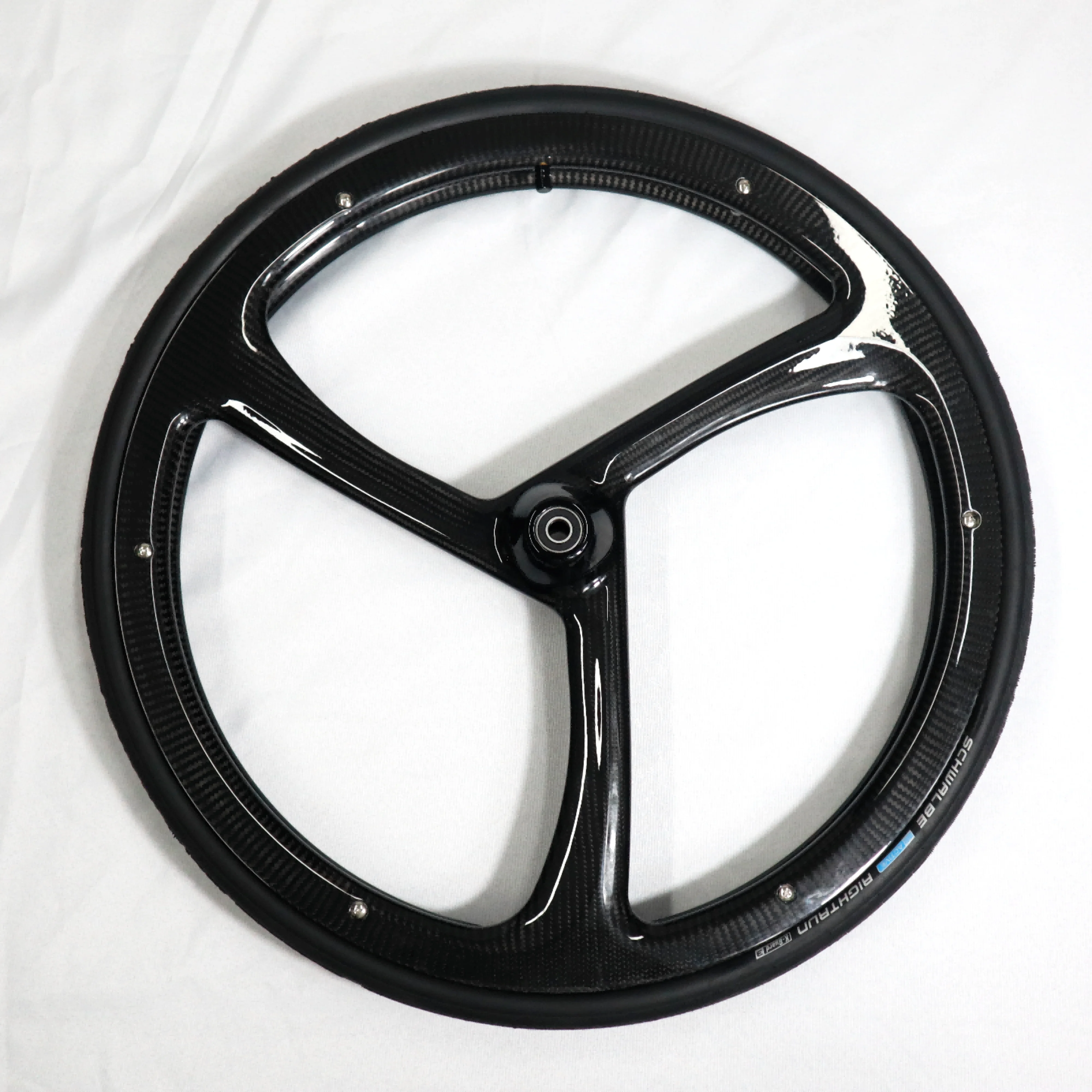 MUNIU Peças no atacado Pneu de roda traseira manual de fibra de carbono com raios de 24 polegadas para substituição