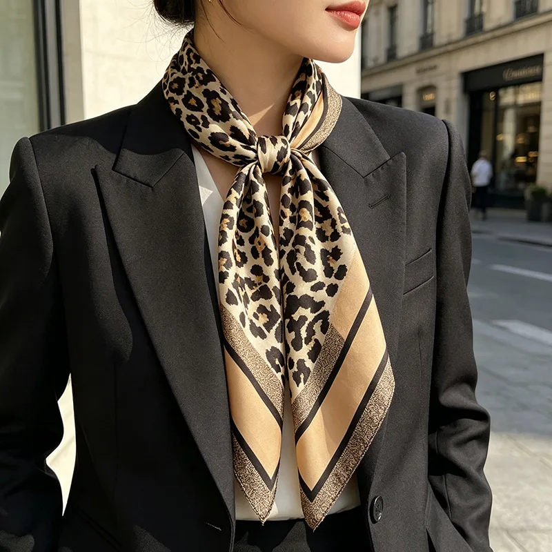

1Pcs 70cm leopard print simulation silk scarf versatile small scarf silk scarf women's fashion decoration high-end silk scarf