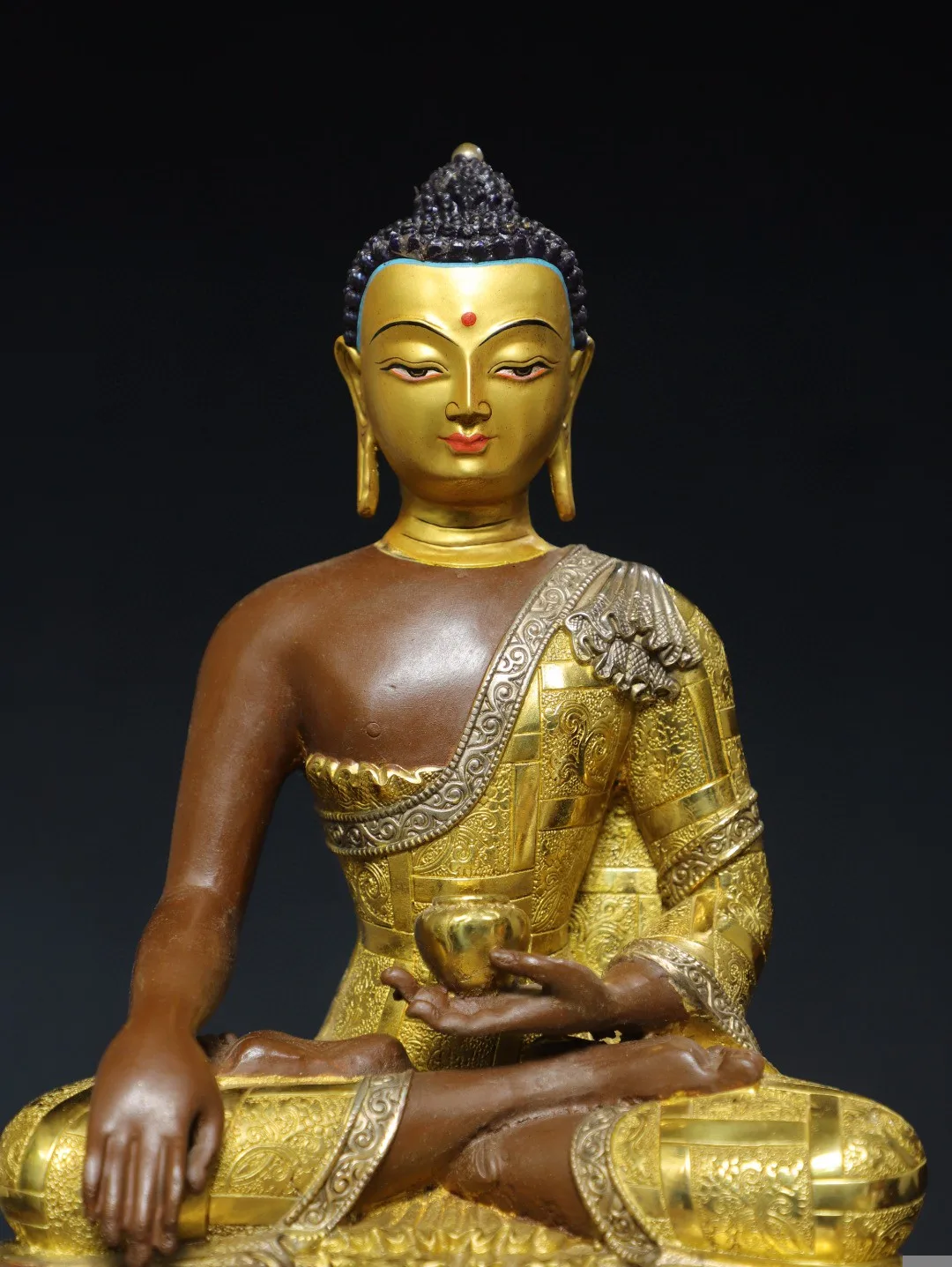 Tibetan bronze Buddha gilt painted face gem Sakyamuni Amitabha Buddha Home Hall supplies ornament 30cm