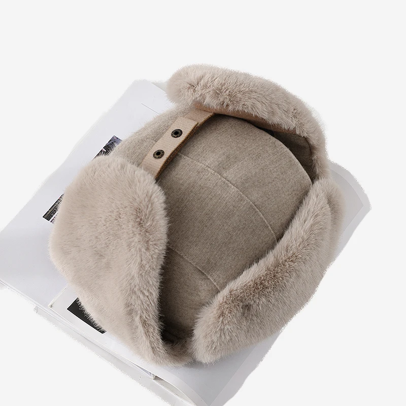 Cappello russo per uomo cappello da pilota con paraorecchie inverno coreano Splicing Faux Rabbit Ushak Bomber Trapper addensato berretto caldo