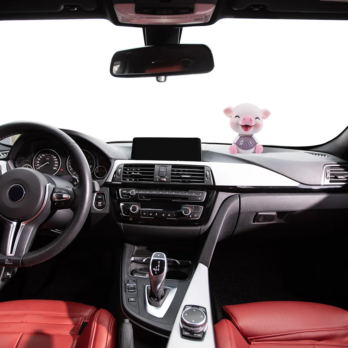 

Shaking Head Pig Car Interior Decor Fine Craftsmanship Exquisite Details Safe Resin Material Stable Not Easy to Knock Over Micro