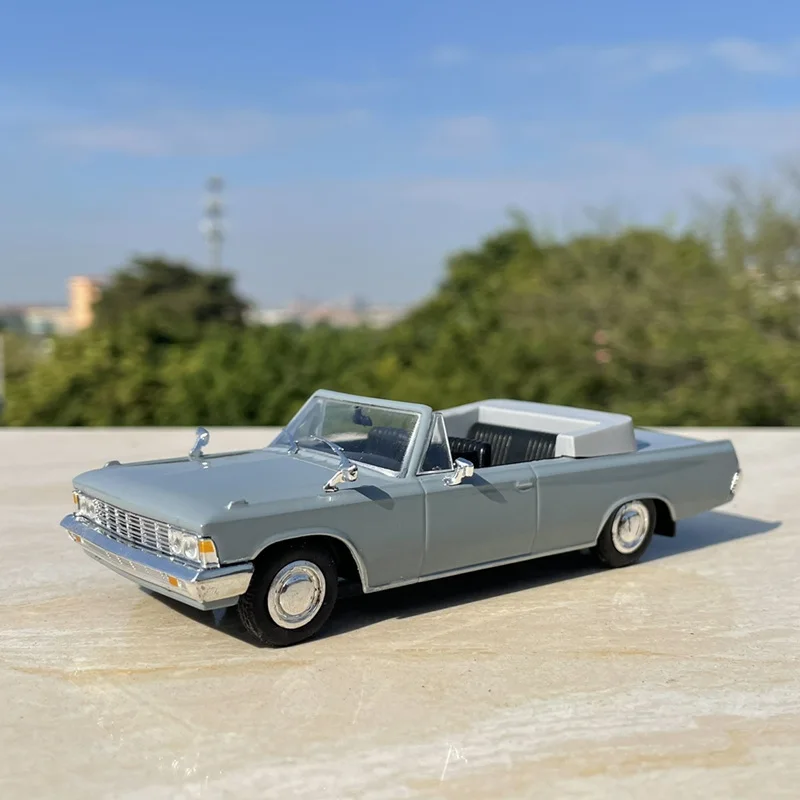 

1/43 ZIL 117B Alloy Classic Luxy Old Car Model Diecast Metal Retro Parade Vehicles Car Model Simulation Collection Childrens Toy