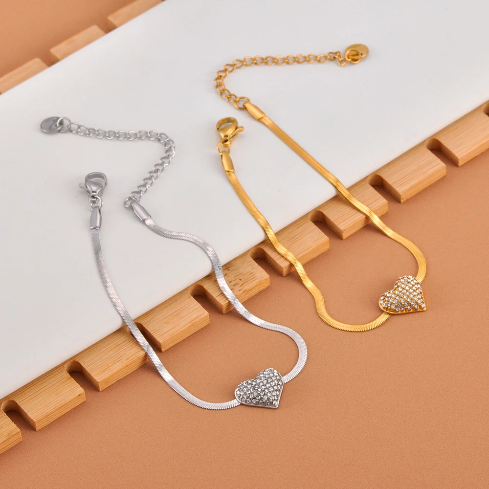 JeeMango 316L Edelstahl-Armband mit Herzanhänger für Damen, elegante Naturperle, 18 Karat vergoldet, trendiges Schmuckzubehör B23176 – Detail 14