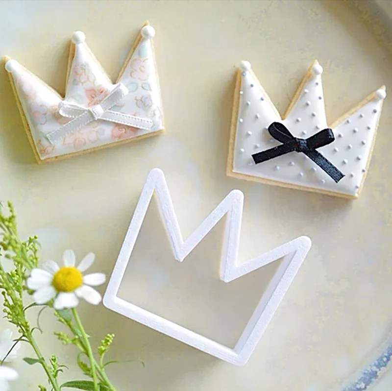 Cute Crown Clothes Star Clouds Cookie Cutters Fondant Cake Mold Biscuit Stamp Sugarcraft Baby Shower Cake Decorating Baking Tool