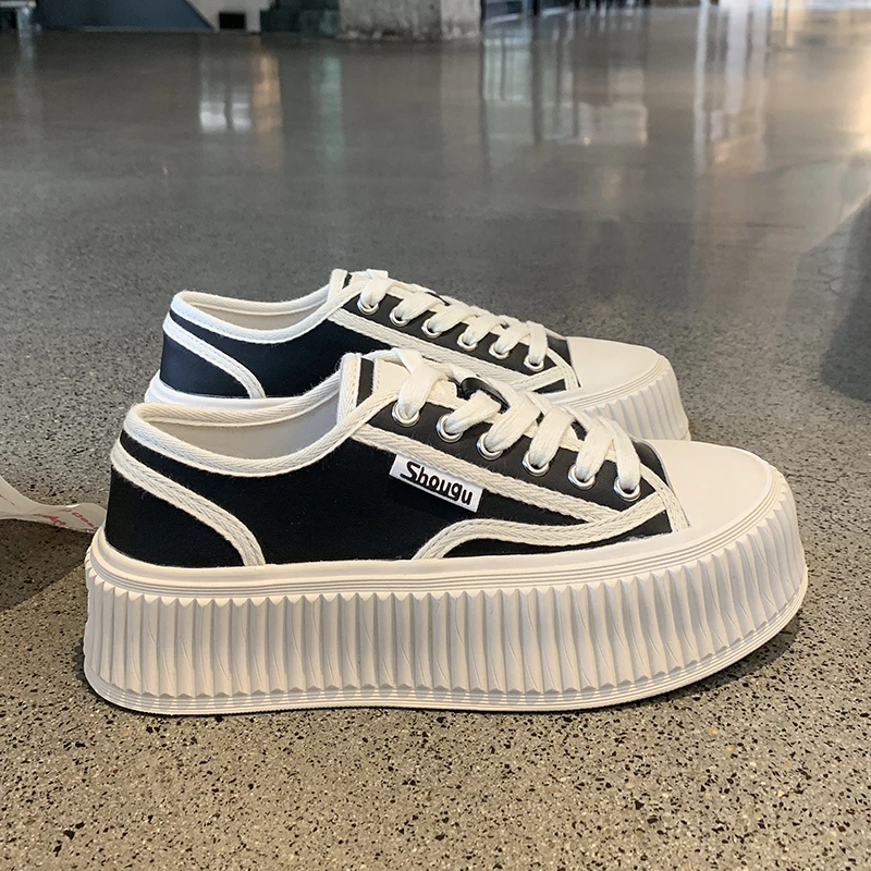 

Легкая дышащая противоскользящая мужская обувь, новинка лета 2024, мужская повседневная обувь, модные и удобные белые кроссовки с круглым носком