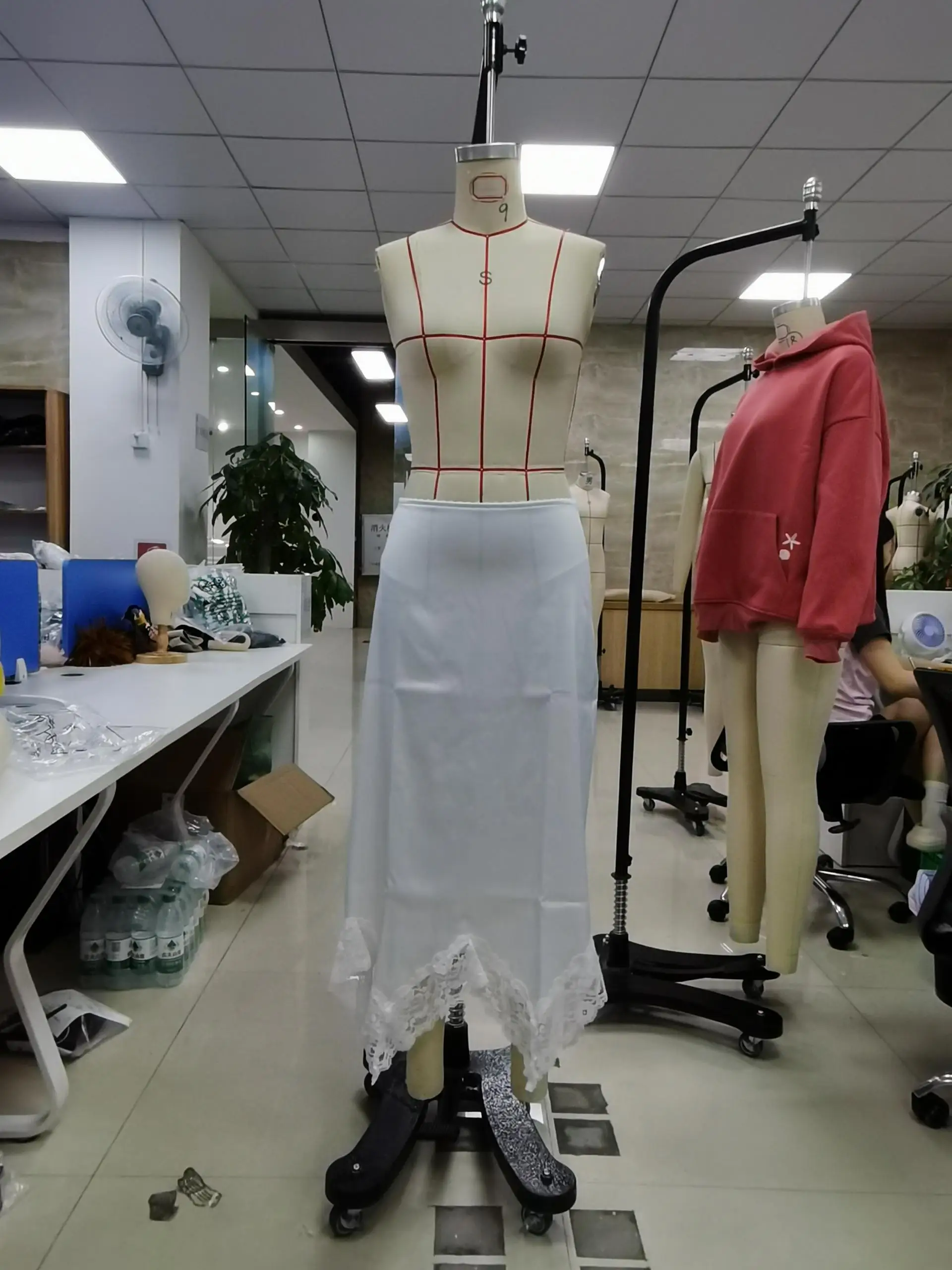 Women’s Fall Skirts Low Elastic Wasit Lace Patchwork Irregular Hemline Elegant Long Skirt