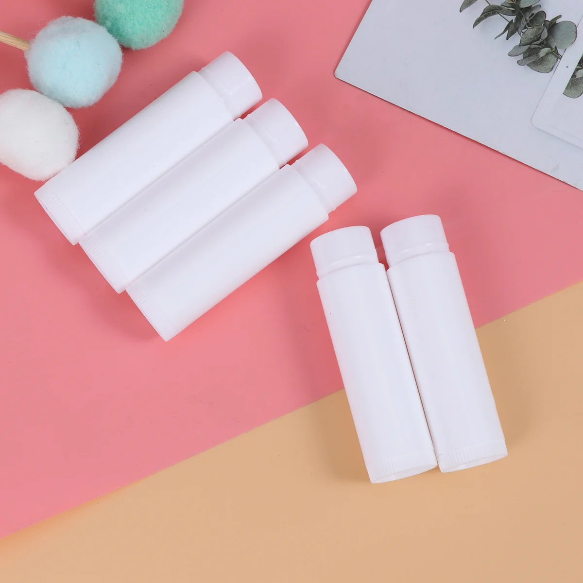 

25pcs 5g Empty Plastic Tubes Containers Lip Gloss Storage Container (White) Lip Blam Tubes tube with caps