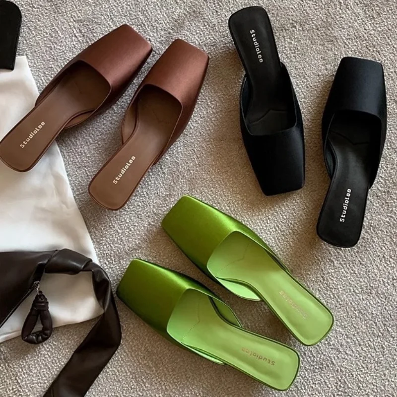 

Women's Slippers 2026 Spring Summer French Square Toe Satin Mule Slides Triangle Heel Summer Slip On Sandals Outdoor Slippers