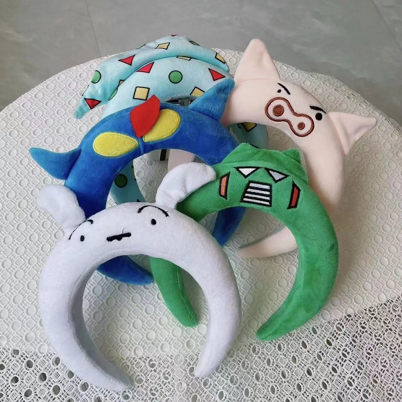 تلوين شين تشان أنيمي الشكل Kawaii الكرتون عقال شينشان Nohara شيرو عمل كامين زينة الشعر دبوس الشعر هدية مزخرفة