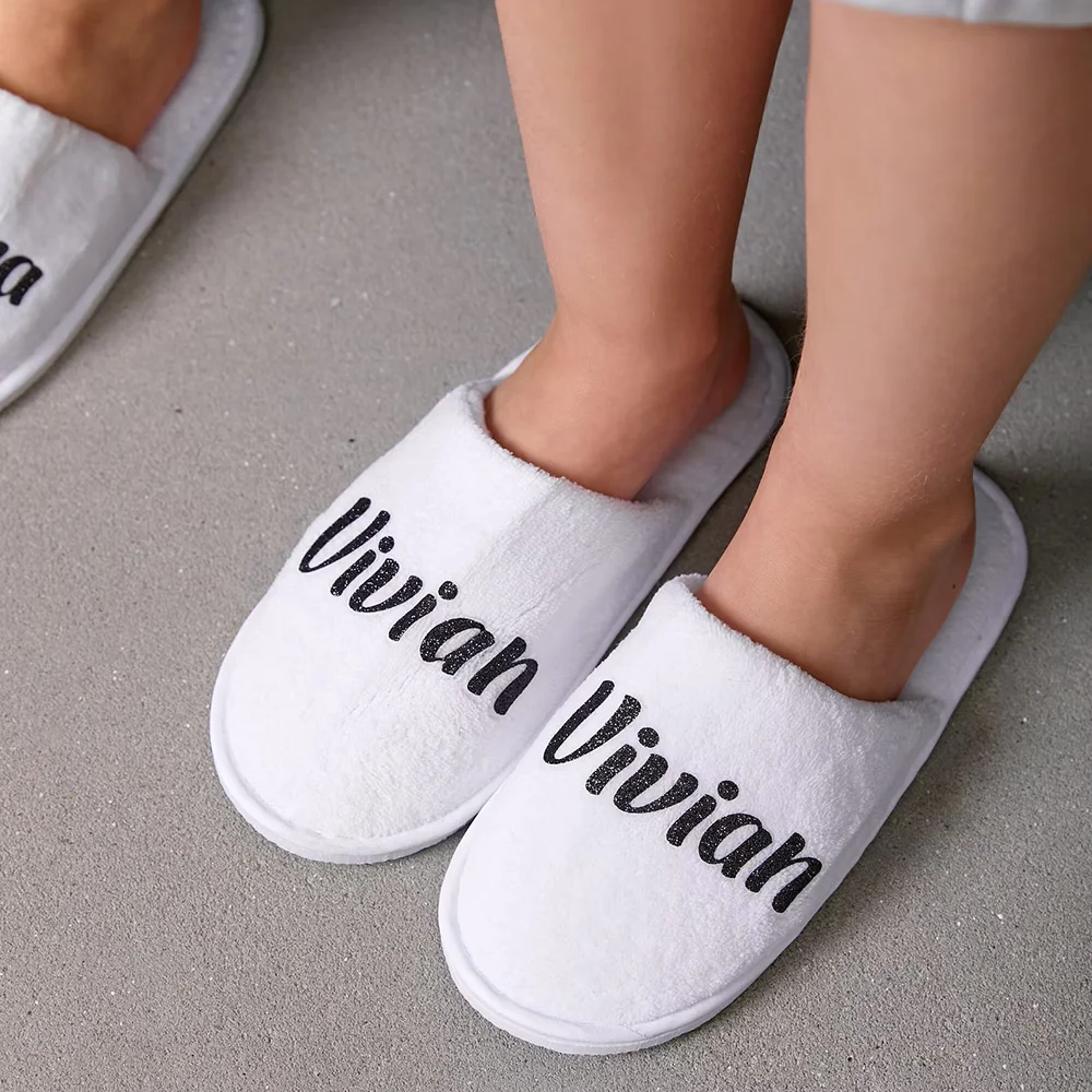 

Custom Name 1Pair Disposable Slippers Honeymoon Accessories Wedding Hotel Supplies Bachelorette Party Bride Bridesmaid Souvenirs