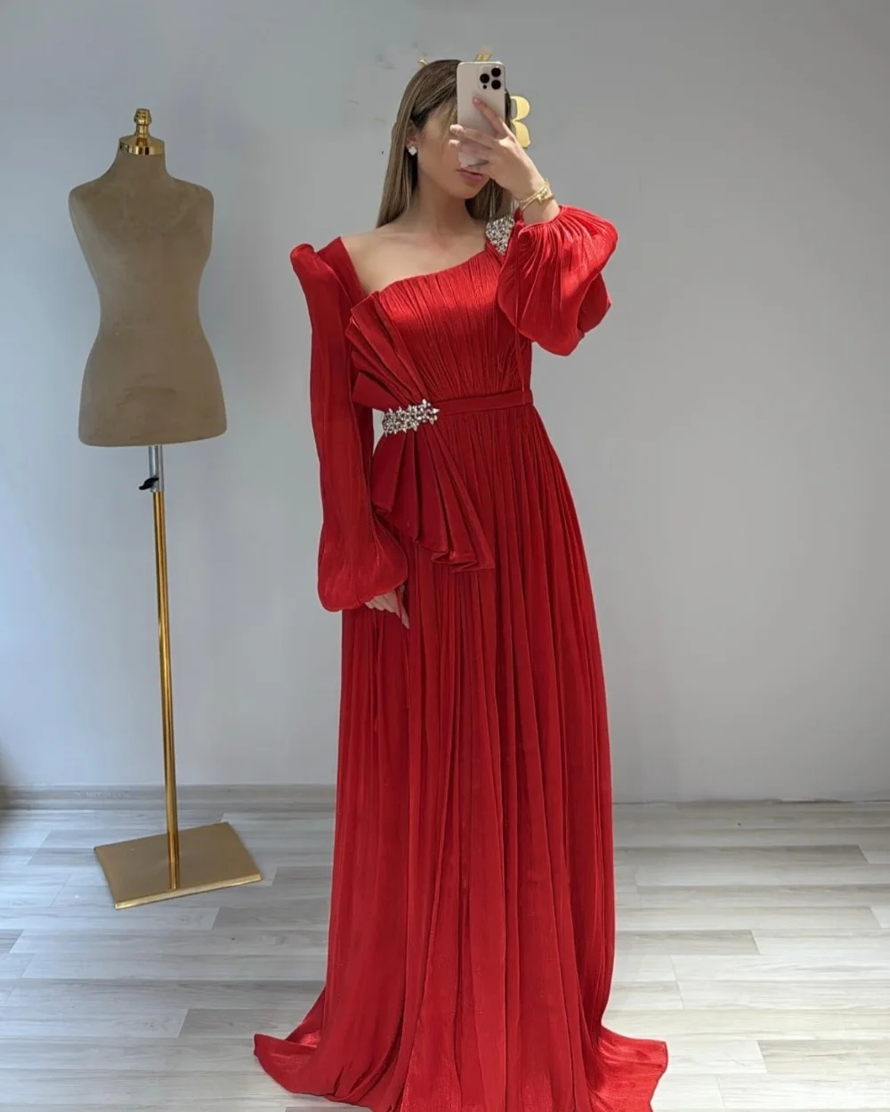 

Customized Modern Style High Quality Organza Rhinestone Beading Straight Off-the-shoulder Long Dresses Bespoke Occasion Dresses