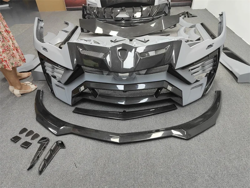 M-type dry carbon fiber front bumper lip rear bumper rear diffuser side skirt suitable for Lamborghini urus body kit