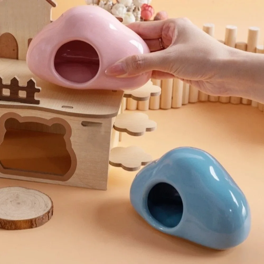 Non-Slip Cloud Shaped Hamster Nest Anti Biting Smooth Surface Ceramic Hamster Nest Comfortable Hamster Cooling House