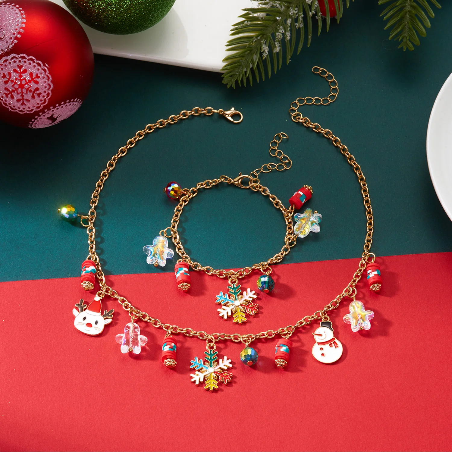 Einfache Weihnachts-Mehrelement-Anhänger-Halskette und Armband für Frauen, Handgefertigtes Schneemann-Glocken-Kettenarmband, Charms, Neujahrs-Schmuck – Detail 5