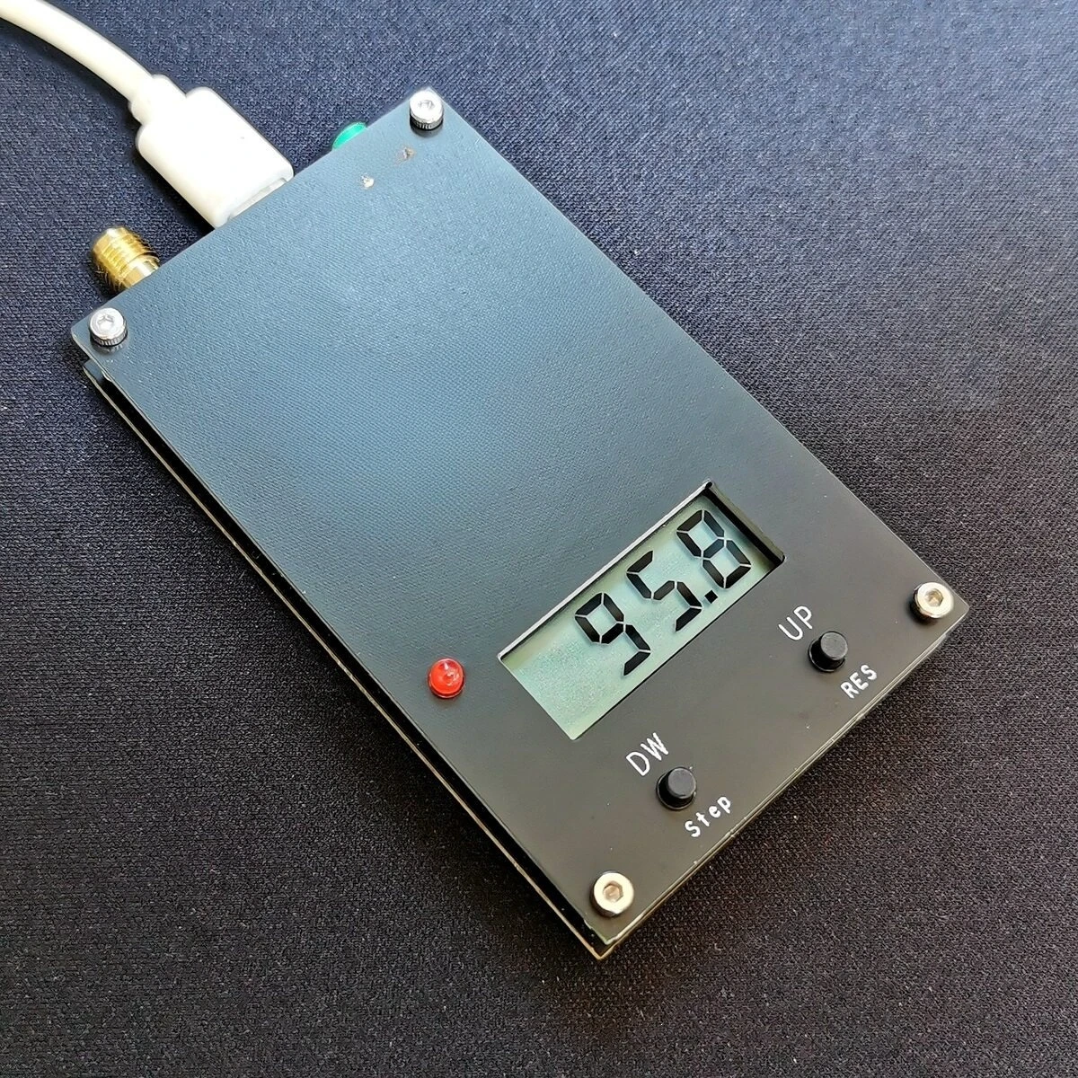 2000 meters, transmitter digital display 0.5W 500mW stereo 76-108M English listening-FMD5W