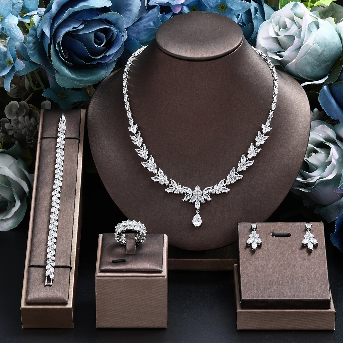 

Russia 4 Piece Luxury Bridal Fashion Jewellery Set Styling Modern Design CZ Elegant Women's Wedding Necklace Earrings Sets