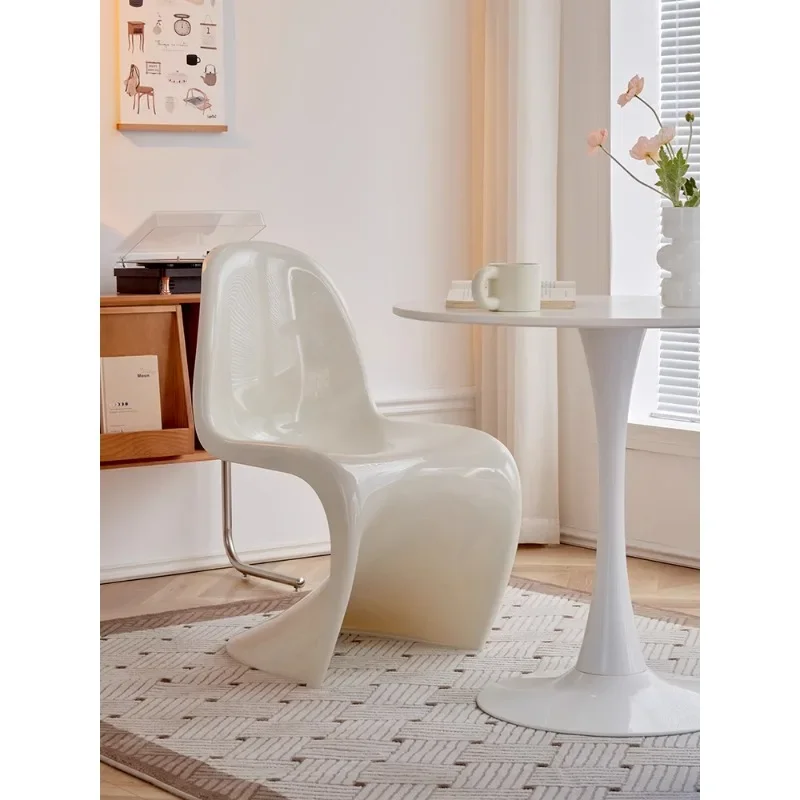 

Nordic Pandong chair home dining chair simple stackable plastic back designer negotiation chair dressing stool