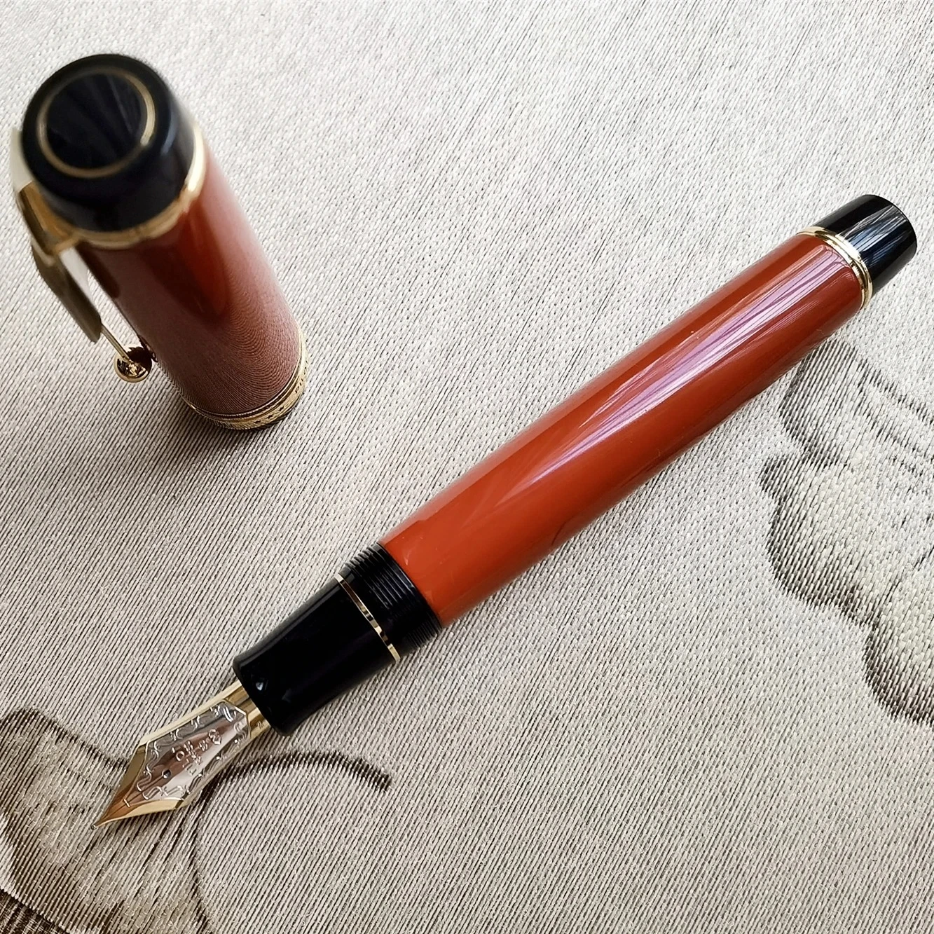 

Pilot 30 Large Fountain Pen 18K Two-Color Nib CUSTOM URUSHI FKV88SR Dill Painted Hard Rubber Raw Paint Supplies Stationery Gift