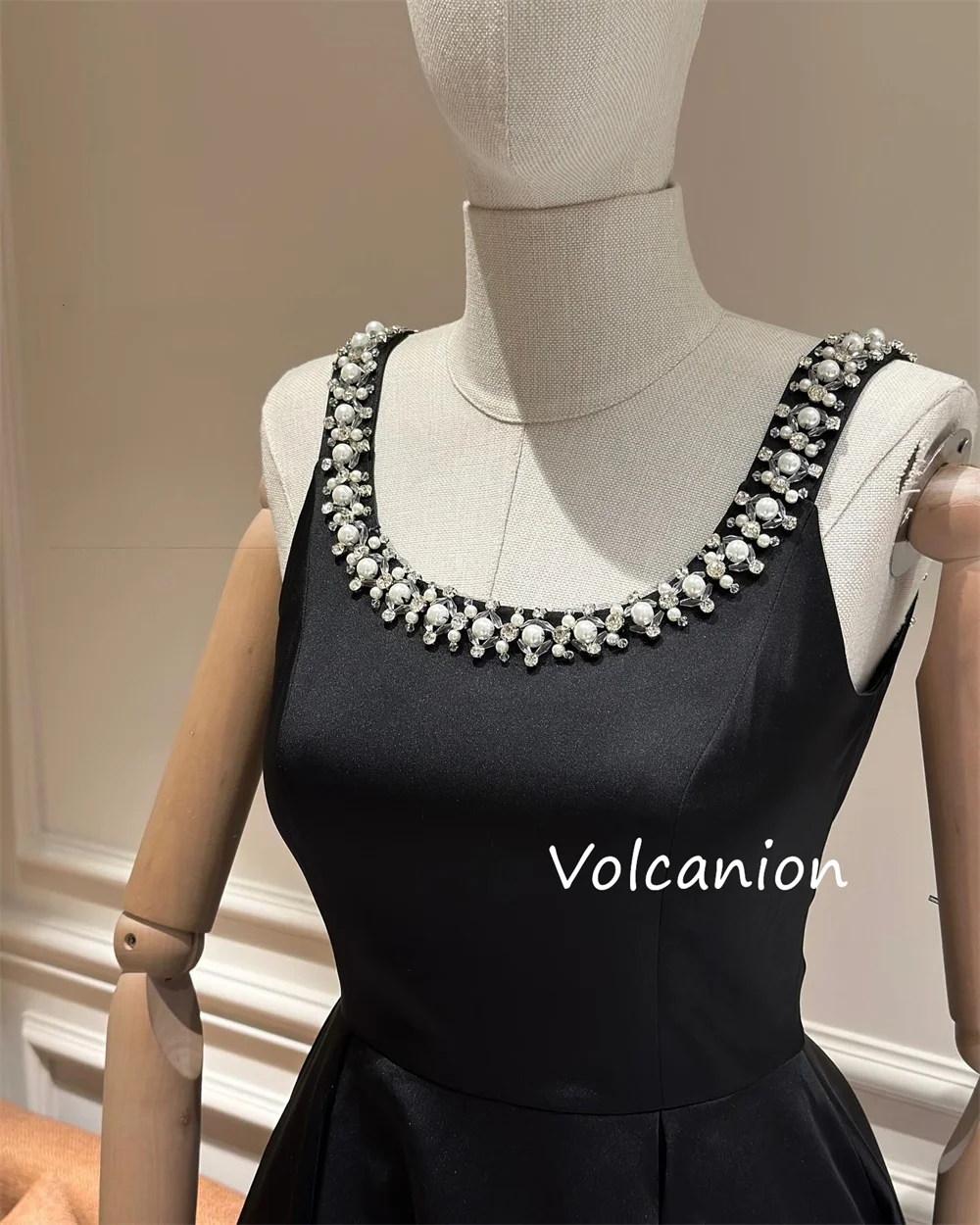 Vestidos cortos festoneados de corte en A con perlas plisadas de Jersey de estilo moderno personalizado ocasión a medida exquisito estilo chino