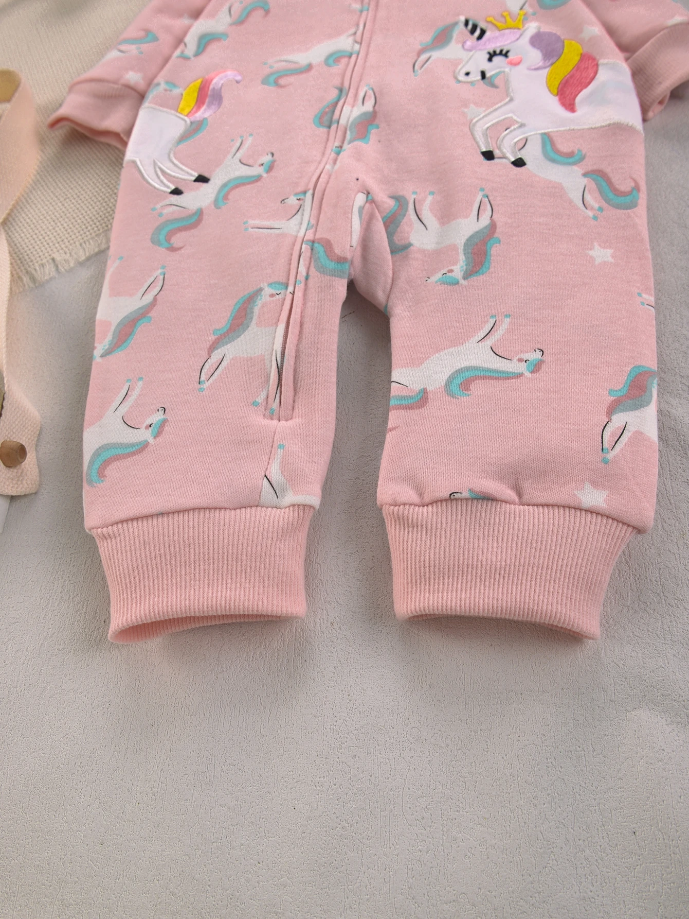 6-24 Monate Kleinkind Mädchen Doppelseitiger Baumwoll-Reißverschluss-Strampler Gestreifter Cartoon-Druck Tier-Stickerei Overall Ganzjahres-Babykleidung – Detail 8
