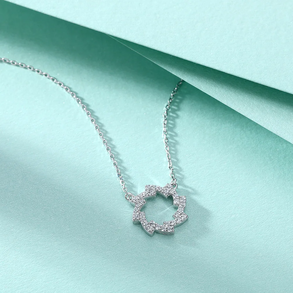 قلادة نجمة من الفضة الإسترليني s925 عصرية مرصعة بالأحجار الكريمة وقلادة عباد الشمس وملمس نسائي راقي وزهرة ثلج