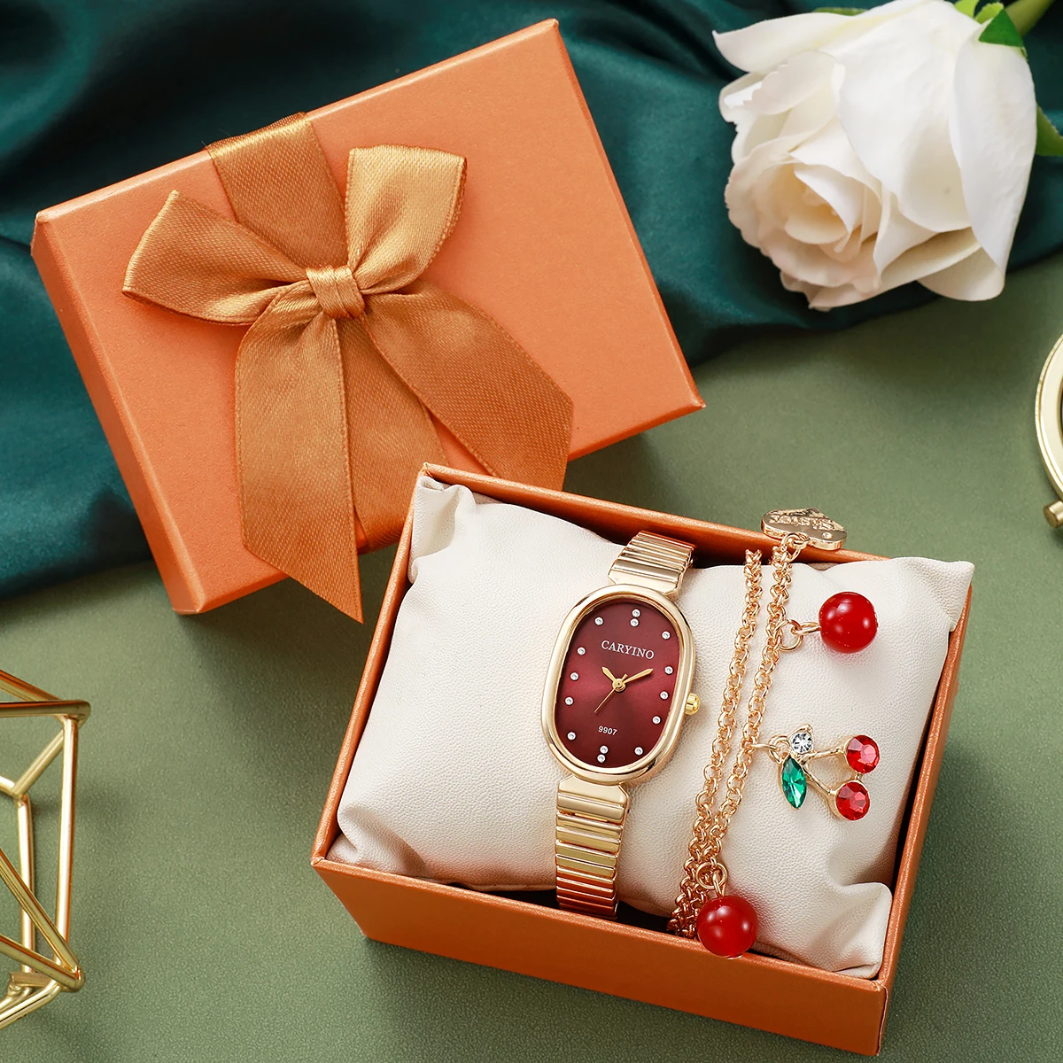 

Набор золотых часов и украшений Sweet Red Cherry - часы с овальным красным циферблатом, браслеты с подвесками в виде вишни и сердца, милый романтический аксессуар для женщин