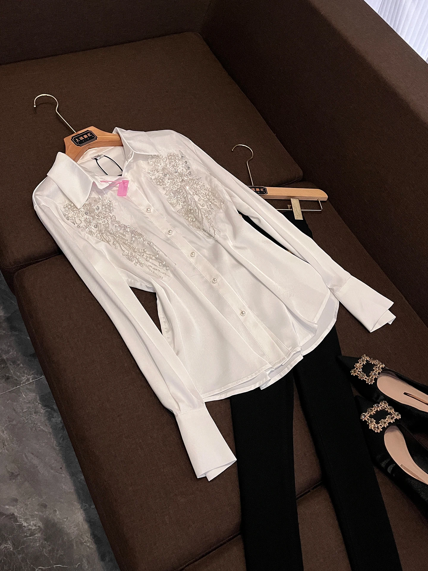 

Ele Embroidered White irt Women's Long Sve Commute Slimming Top Heavy Work French Sle Girl's Faion Spring Collec...