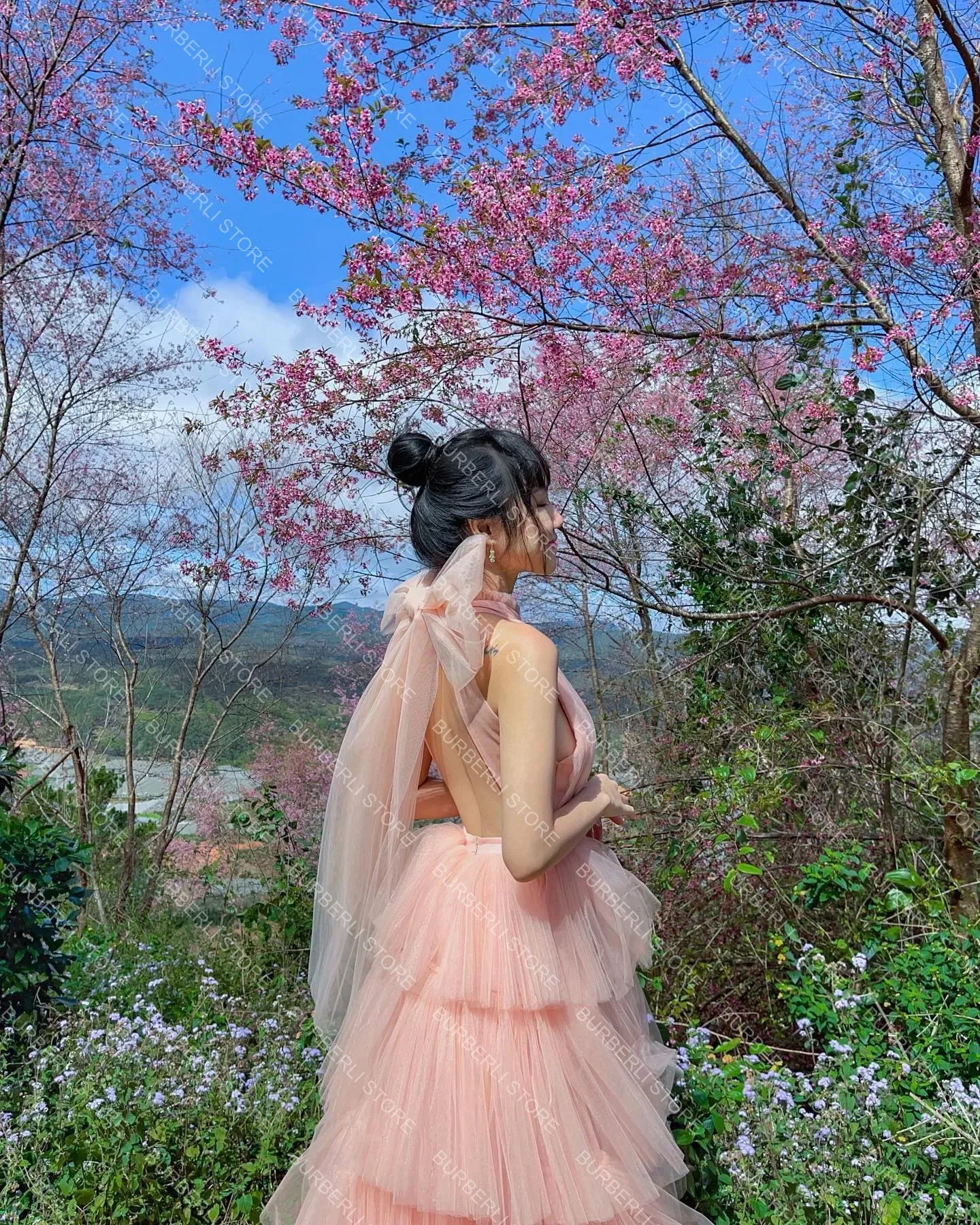 Sweet Nude Pink Tulle Summer Dresses Pretty Halter Bow Mesh A Line Formal Party Dress Sexy Backless Puffy Ruffles Prom Gowns