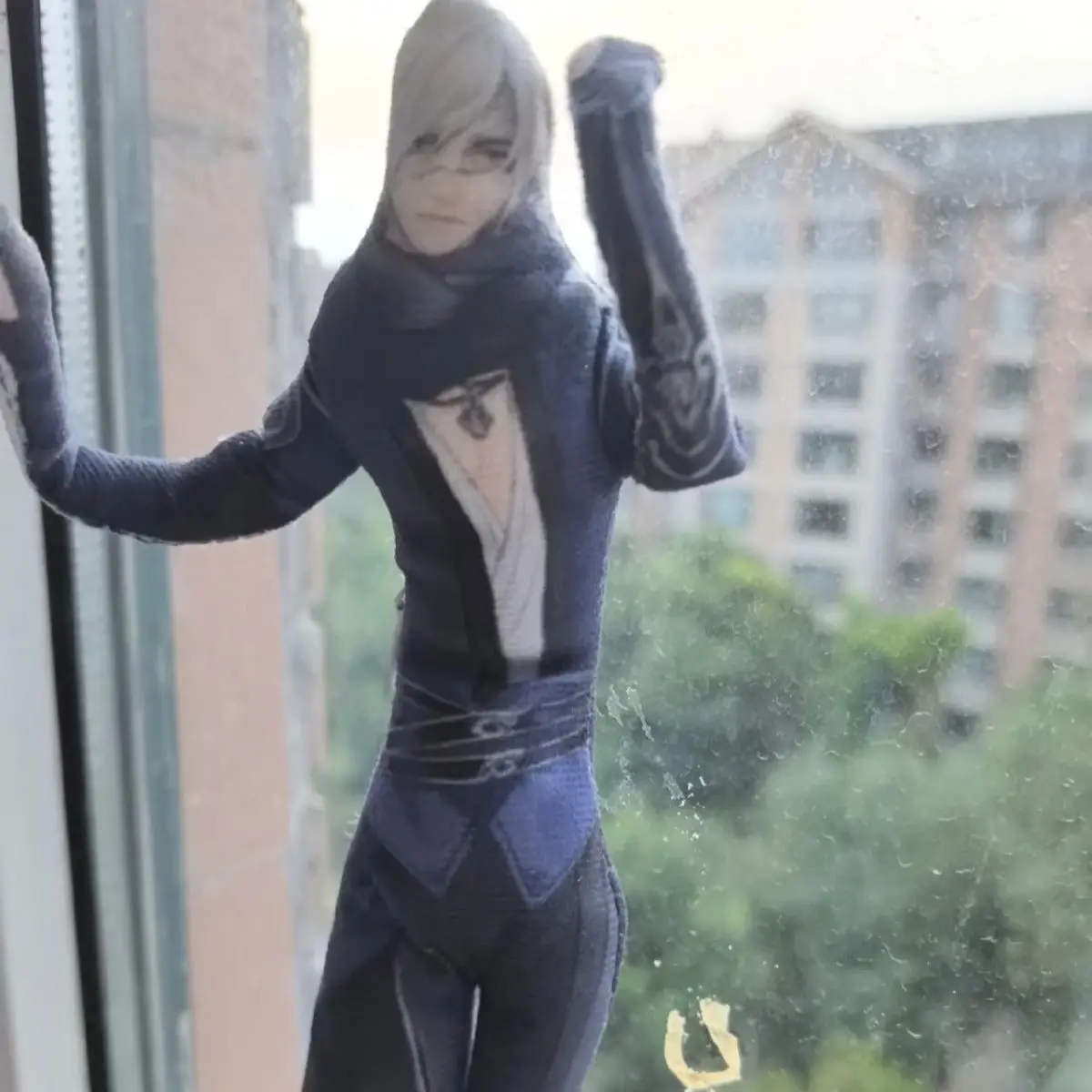 

28-сантиметровая кукла-персонаж Justice Mobile Янь Угуя для косплея, с разными выражениями лица (спереди и сзади), подвижным проволочным каркасом, забавный дизайн, игрушка