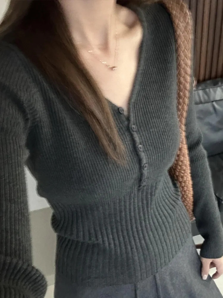 

Korean Sle V-Ne Knitted Base irt Women's Inner Wear 2025 New Andy Fce Soft Waist-Cinching Long Sve Top Sweater Trend