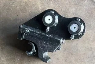 Excavator accessories include toothed bucket and mechanical quick change