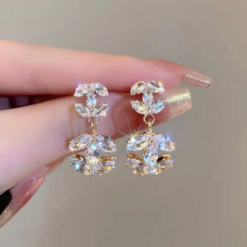 Ins Fashion Advanced Sense Shiny Letter Zircon Stud Earrings for Women Accessories Jewelry Gifts for Girls