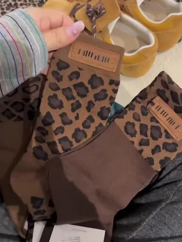 JIAYAN 3 paires de chaussettes 2025 printemps nouveau léopard café femmes Tube moyen Maillard amour Version coréenne chaussettes à la mode