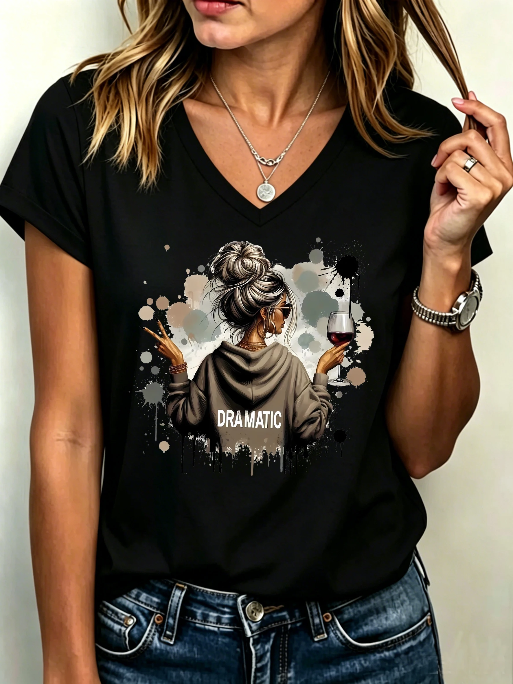90s V-neck Loose Graphic Girl Drink Wine Print T-Shirt Short Sleeve V Neck Casual Top for Summer Spring Women'S Clothing