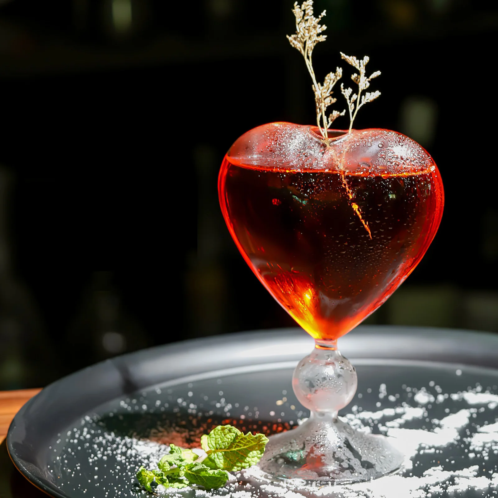 

2Pcs Love Shape Goblets Beautiful Standing Cocktail Glass Cup Bar Supply Party Glasses Set Exquisite Red Wine Cup