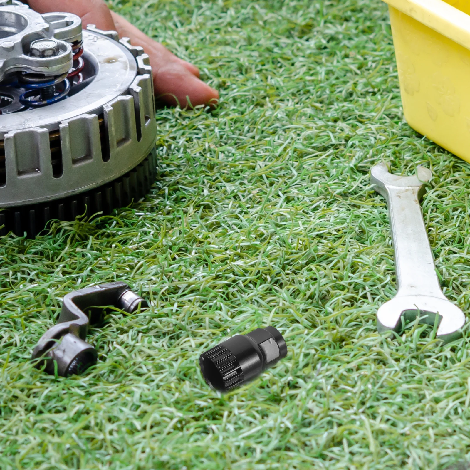 

Center Shaft Removal Tool with Square Hole Key Design Heavy Duty Black Bike Repair Tool for Mountain Bicycle Bottom Bracket