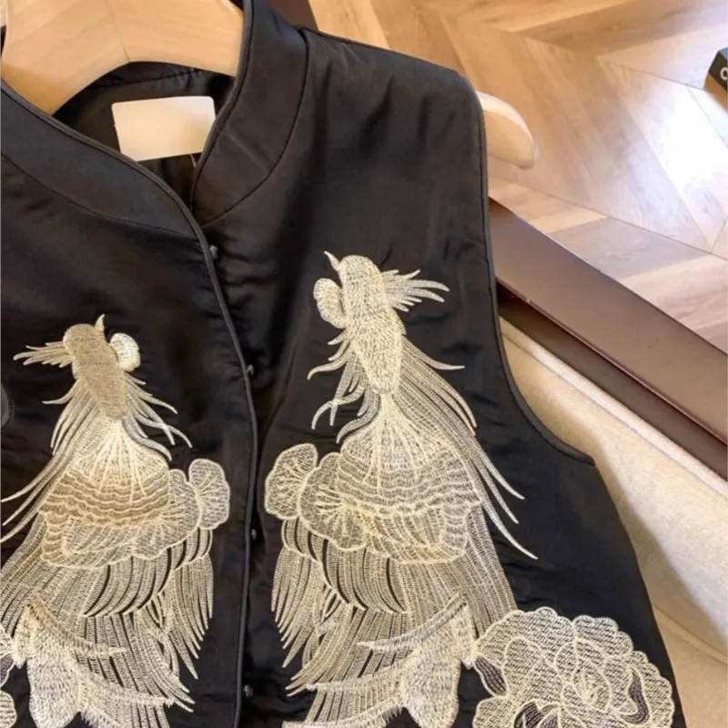 Chinese Tang style Pregnant Women's Embroidered Jacket Maternity 2025 Spring/Summer New Retro Button Black Vest Coat LH064