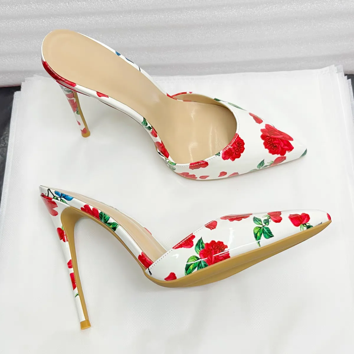 

White Flower Pattern Slip On Pumps Thin High Heel Pointed Toe Fashion Cool 2025 Summer Big Size Woman Shoes Zapatillas Mujer