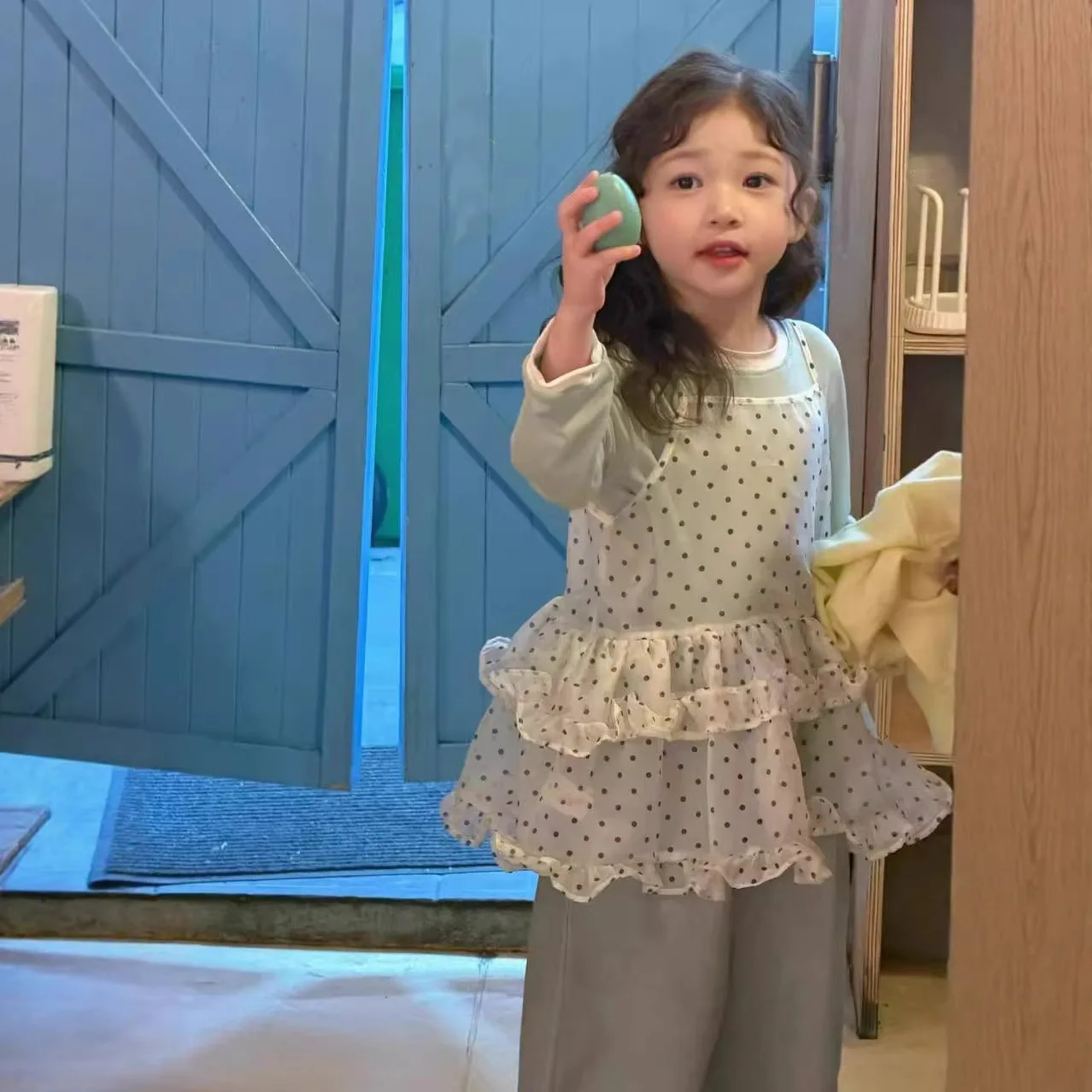 

Stacked Children's Suit 2026 New Spring Girls Polka Dot Blouse Skirt Green Bottoming Shirt Trousers White Lace Jeans