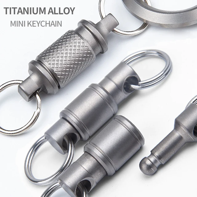Tytanowy brelok do kluczy TC4 Mini uchwyt na klucze Quick Release 360° °   Obrotowy, wielofunkcyjny, przenośny pasek do użytku na zewnątrz, męski brelok do kluczy samochodowych