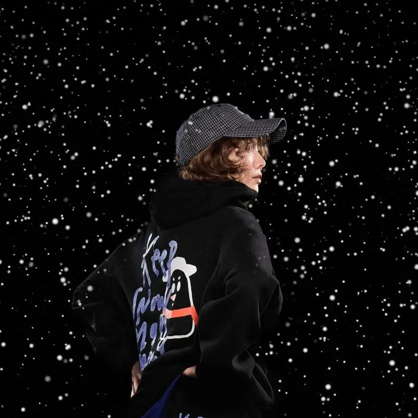 فقط أنت LingOrm Orm Kornnaphat نفس الحروف إبقاء صامت هوديي البلوز سميكة مستديرة الرقبة موضة الاتجاه غير النسخة الأصلية