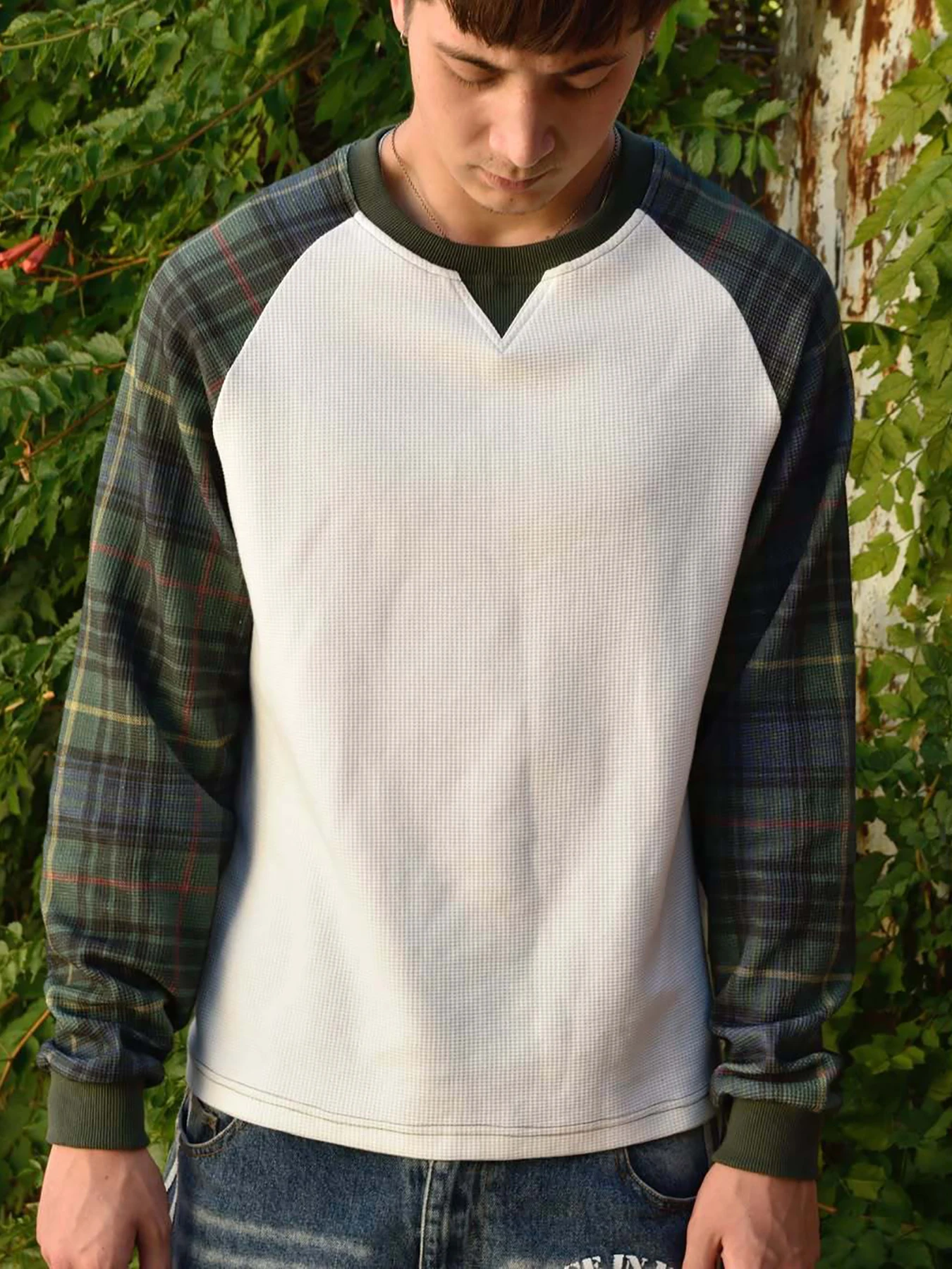 Autumn New Plaid Patchwork Waffle Top with Raglan Sleeves and Round Neck Loose Retro Unisex T-Shirt image 6