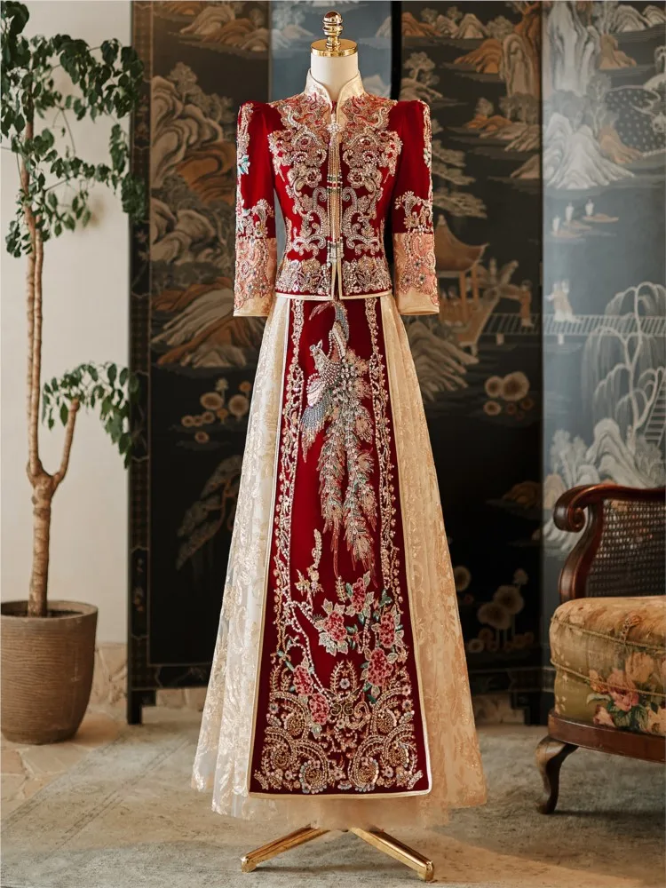 

New velvet wedding dress traditional Chinese bride's toasting for going out to pick up the