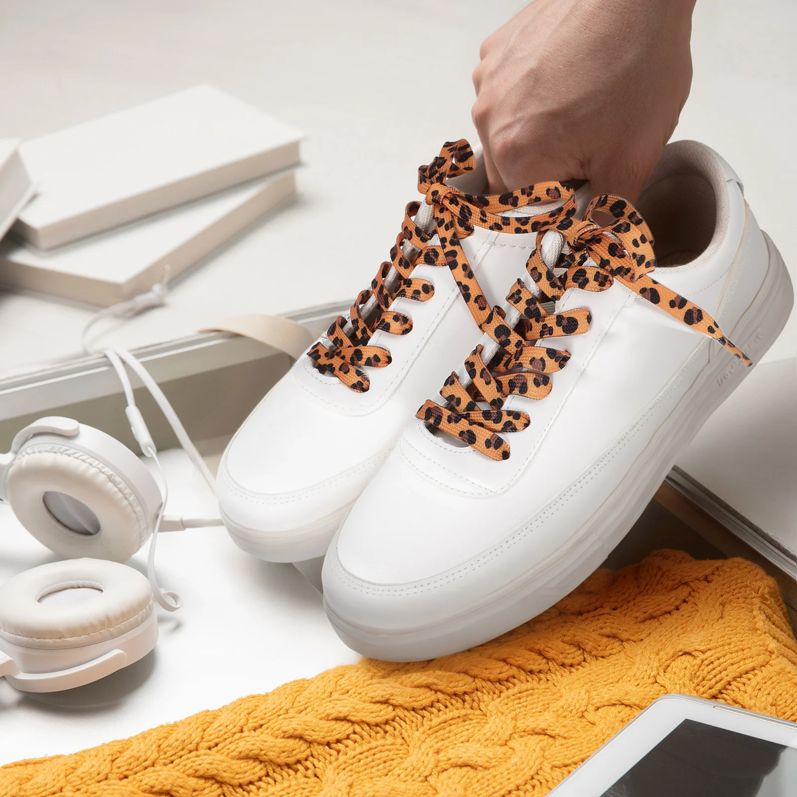 

Leopard Patterned Shoe Laces Thin Flat Universal Fit Easy Swap Decorative Accessory for Sneakers Boots Dress Shoes Trendy Look