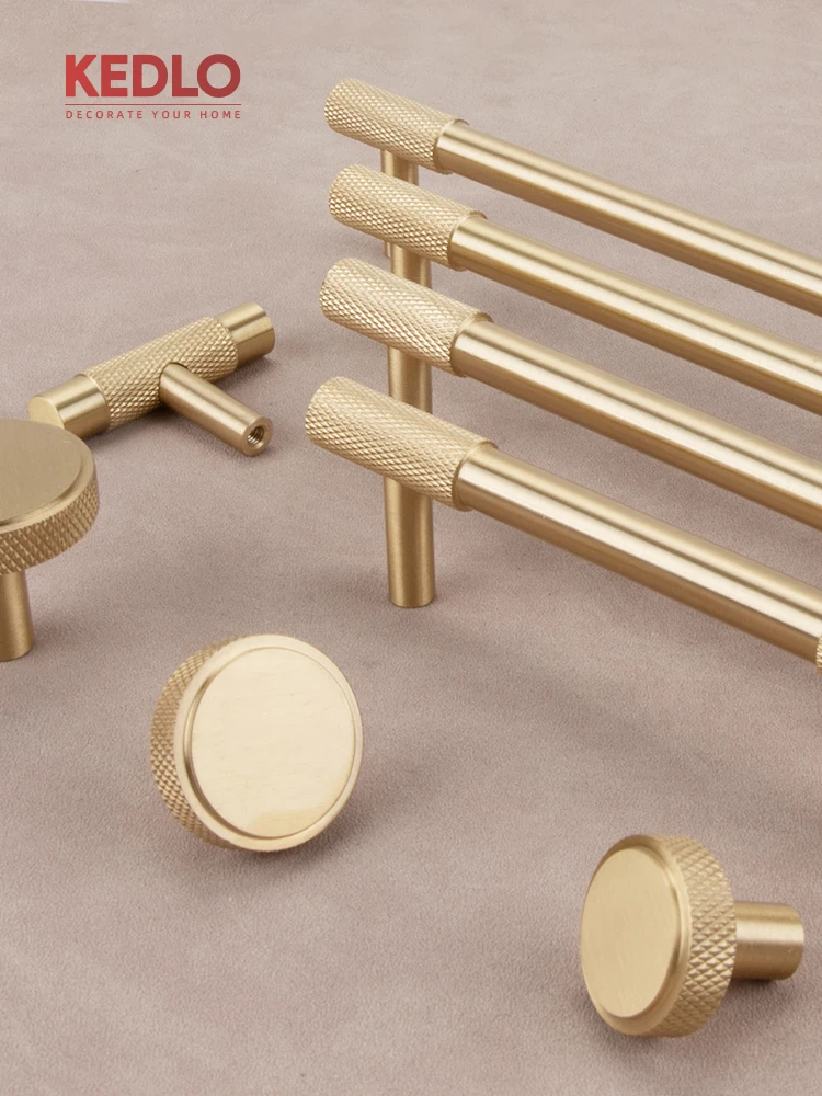 KEDLO Moderner, schlichter, massiver Messinggriff mit Rändelung in Gold, schwarzer T-Griff für Küchenschrank und Schublade – Detail 1