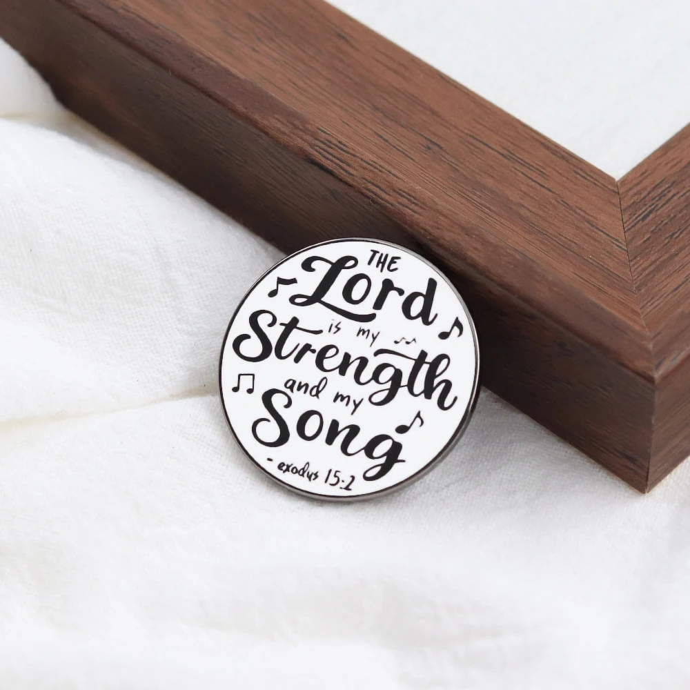 Brosche mit christlichem religiösem Thema „Der Herr ist meine Stärke und mein Lied“ – Bibelvers-Abzeichen – Geschenk für christliche Kirchen – Festival-Accessoire – Detail 10