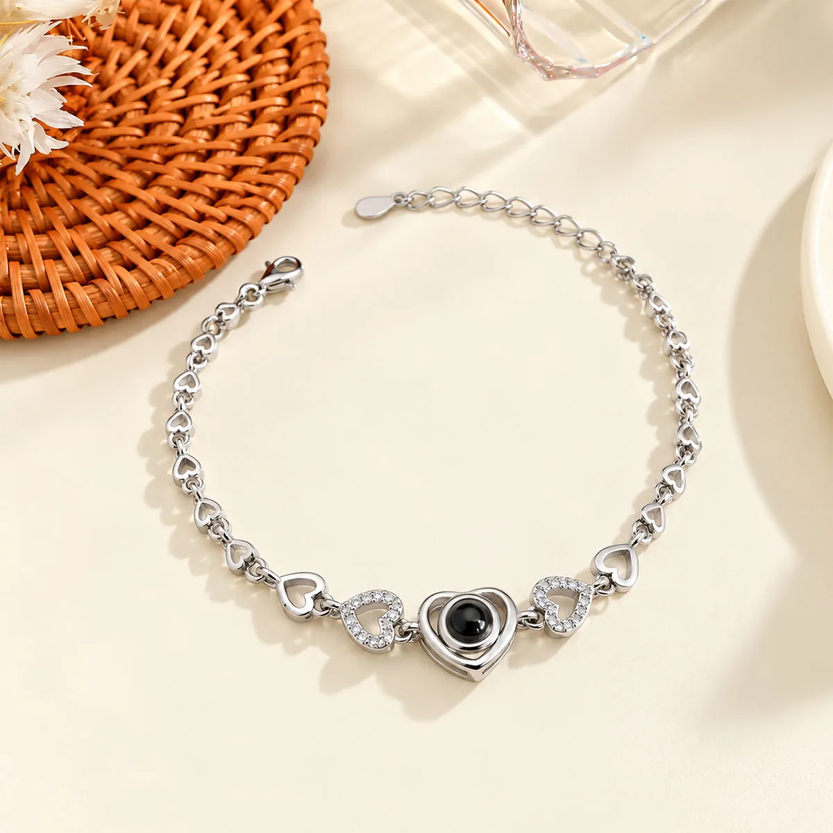 Personalized Pet Family Photo Projection Bracelet Custom Heart Bracelet With Picture Inside Memorial Image Jewelry Gift For Her