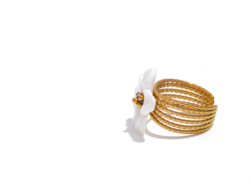 Yhpup Thicker Natural Shell Flower Open Gold Color Ring Fashion Stainless Steel Stylish Exquisite Waterproof Finger Jewelry