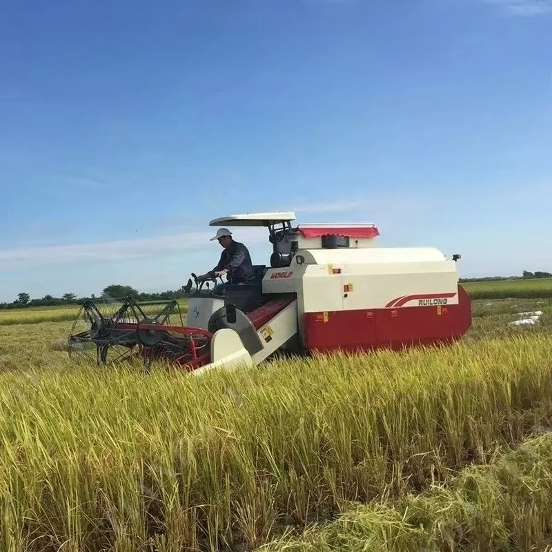 Rice Paddy Combine Harvester, Durable Agricultural Harvesting Equipment with Stable Core Working Parts