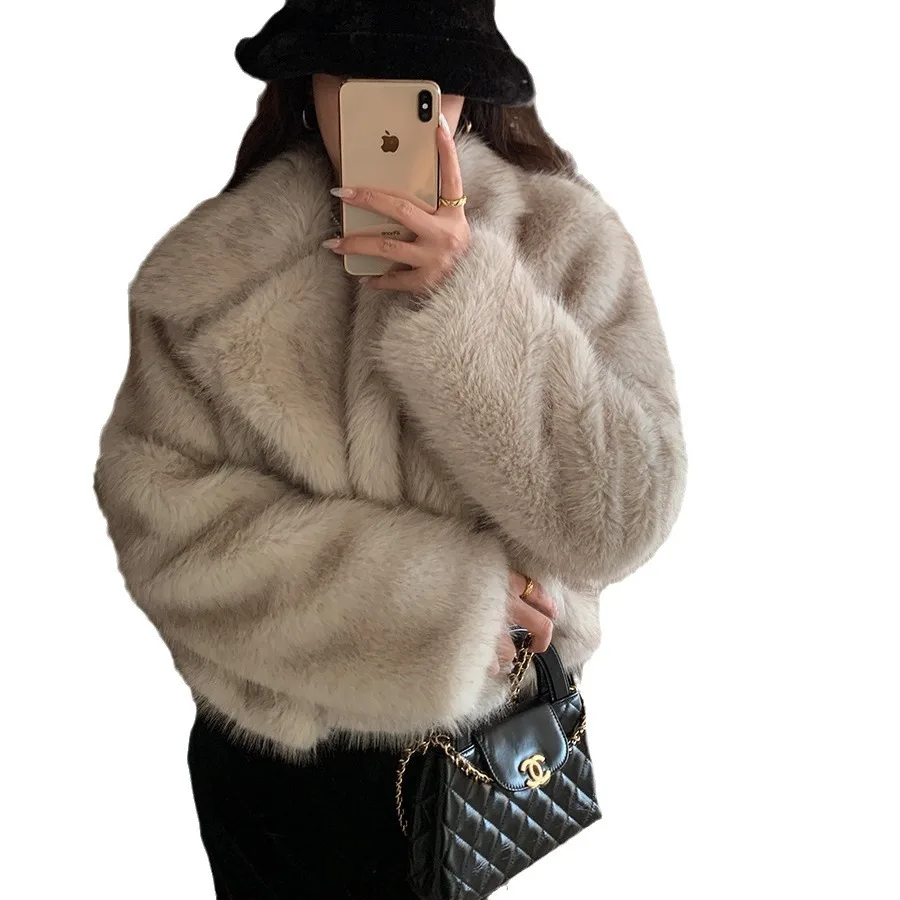 

Eco-Friendly Fur Coat with Oversized Flap for Women - Short Length Stylish Fox Fur Imitation with Dyed Tips Autumn Outerwear